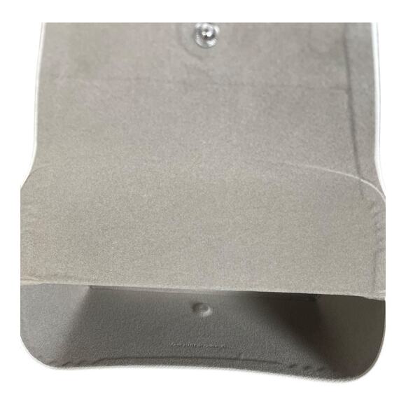 Michael Kors White Hard Sunglass/Eyeglass Case With Cloth - Picture 3 of 4